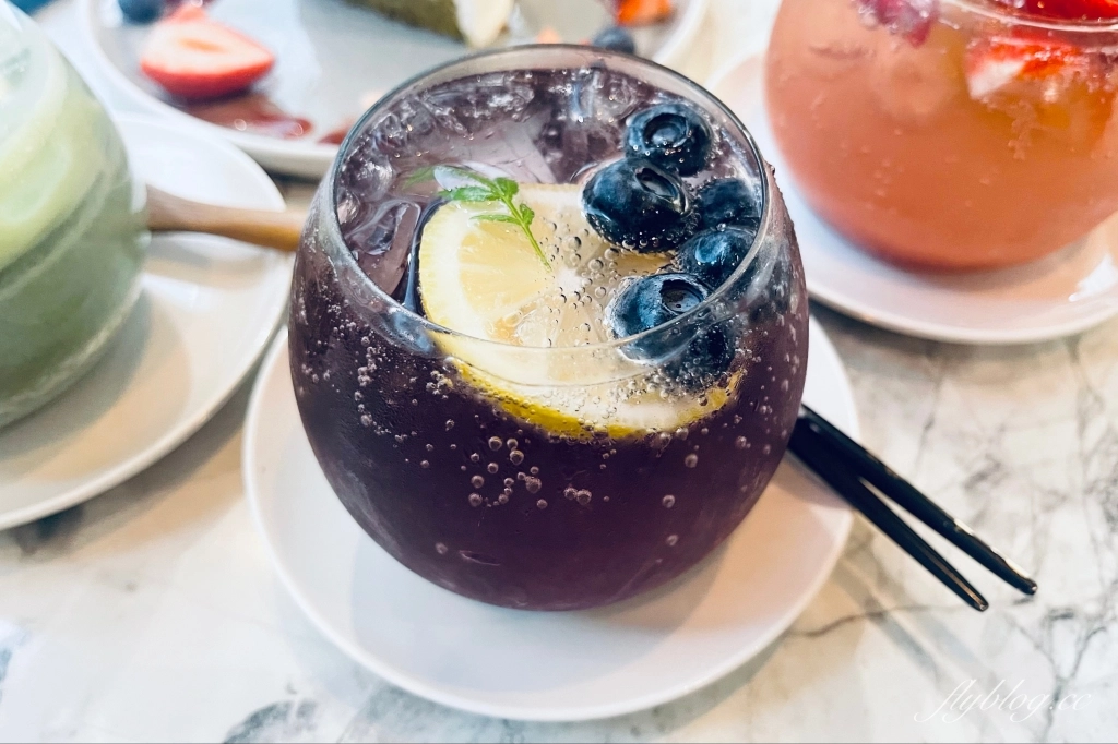 五金女子行｜五金女子行搬家了，隱身在二樓的低調甜點店，粉絲頁每天推出不同甜點 @飛天璇的口袋