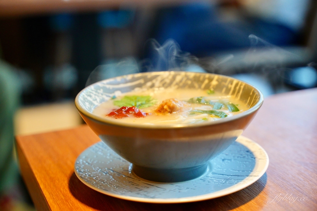 台中西屯｜萬楓酒店．萬豪酒店旗下另一品牌，鄰近逢甲商圈和中科商圈，距離台中高鐵車程10分鐘 @飛天璇的口袋