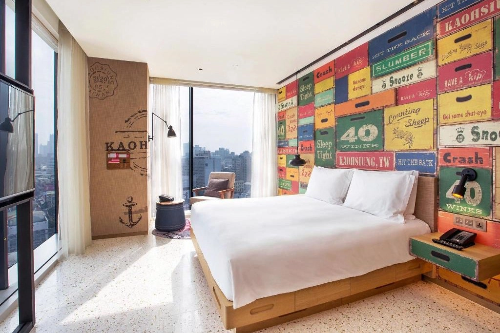 高雄新興｜高雄英迪格酒店，高雄最潮的五星級酒店，享受浪漫星空夜景酒吧 @飛天璇的口袋