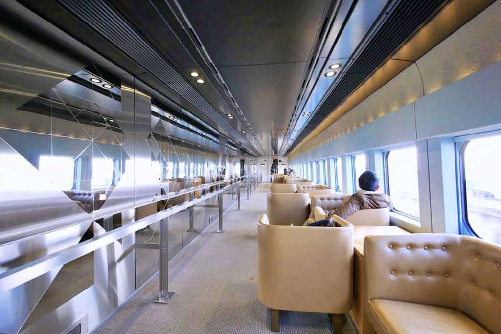 日本新瀉｜現美新幹線 GENBI SHINKANSEN，越後湯澤-新瀉移動的美術館，世界最快速的藝術鑑賞列車 @飛天璇的口袋