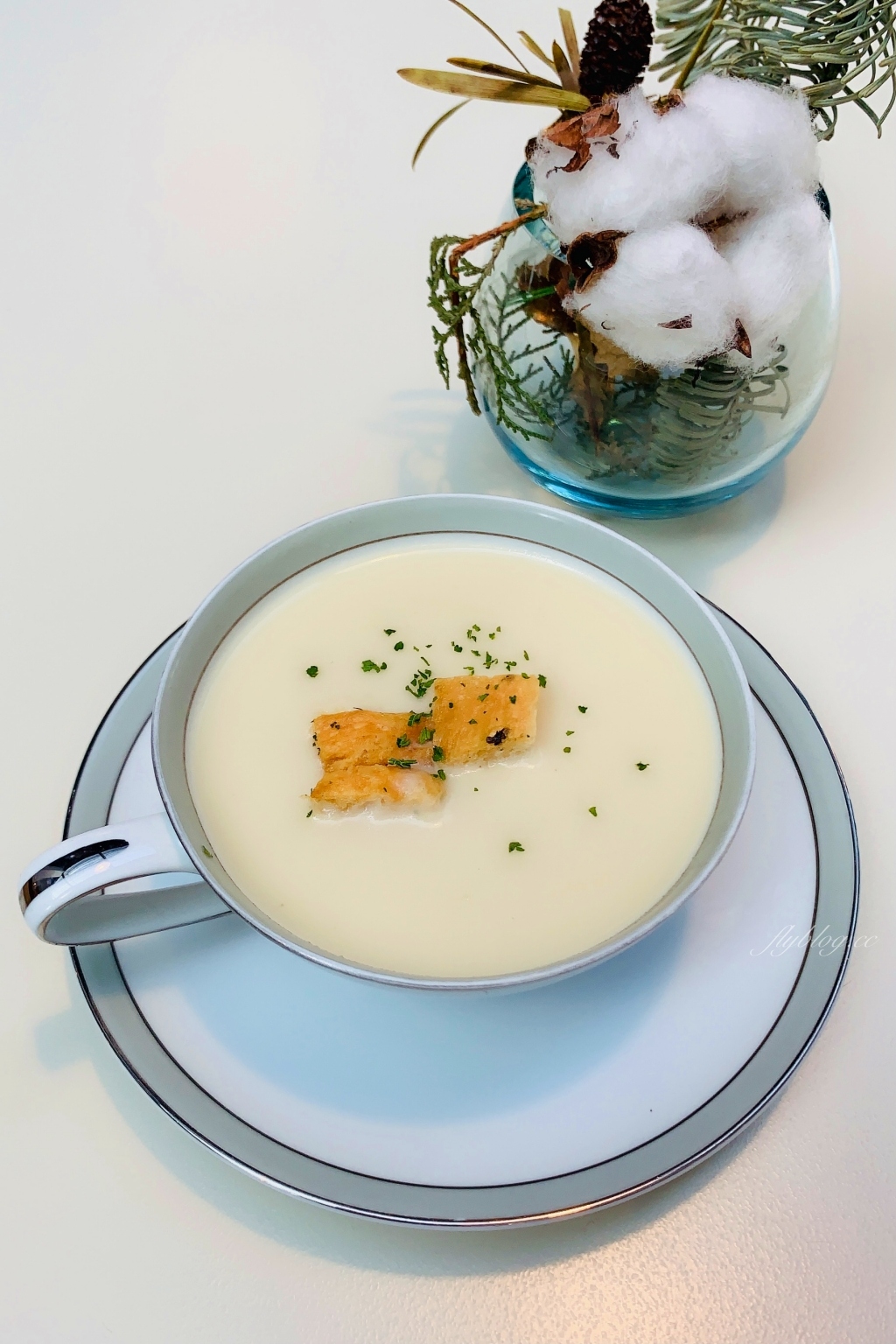 台中南屯｜RUM Cafe，公益路北歐風玻璃屋咖啡館，早午餐、咖啡下午茶、與北歐生活風格 @飛天璇的口袋