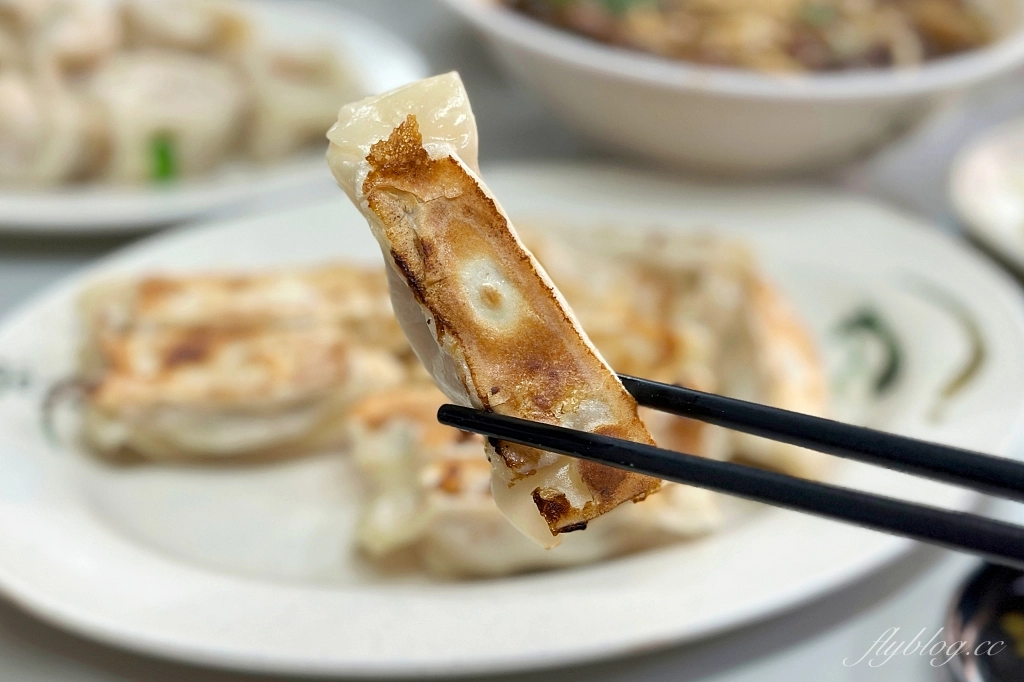 台中南區|南京水餃鍋貼專賣店.大顆飽滿水餃多種造型,鍋貼外皮酥脆香氣十足 @飛天璇的口袋 台中南區|南京水餃鍋貼專賣店.大顆飽滿水餃多種造型,鍋貼外皮酥脆香氣十足 @飛天璇的口袋