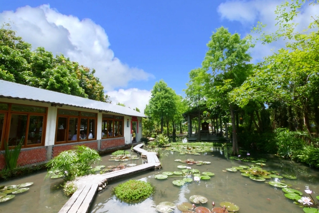 台中美食｜台中景觀餐廳．25+台中景觀餐廳，吃美食也可以欣賞風景 @飛天璇的口袋