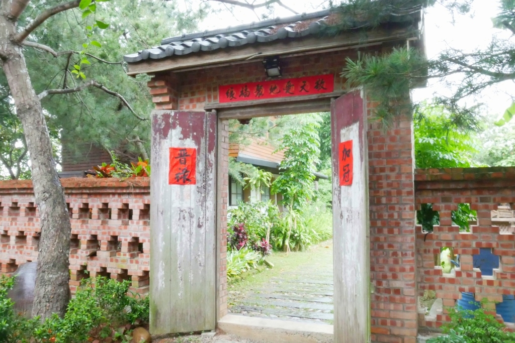 【台中沙鹿】人間食解，沙鹿庭園水池生態景觀餐廳，復古味十足的人間食解 @飛天璇的口袋