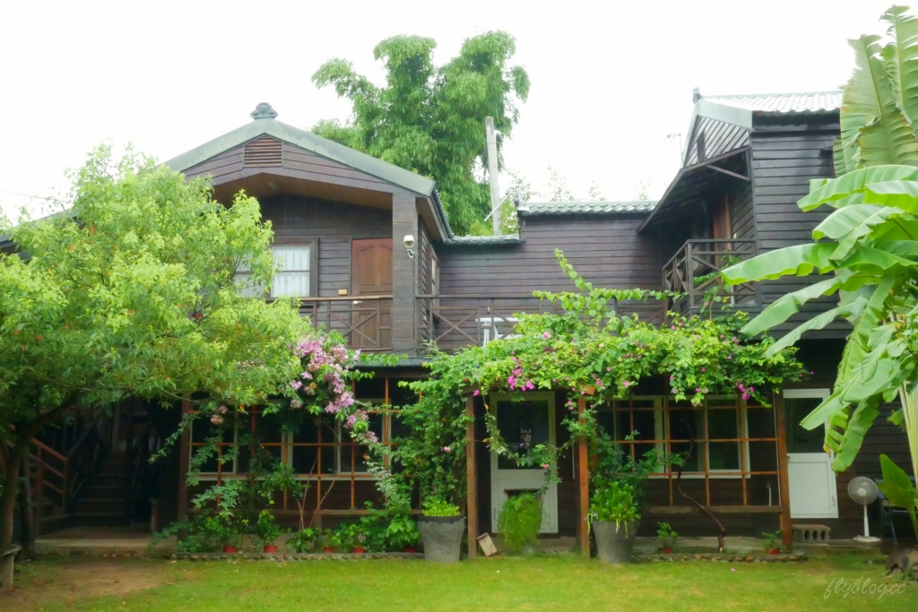 【台中沙鹿】人間食解，沙鹿庭園水池生態景觀餐廳，復古味十足的人間食解 @飛天璇的口袋