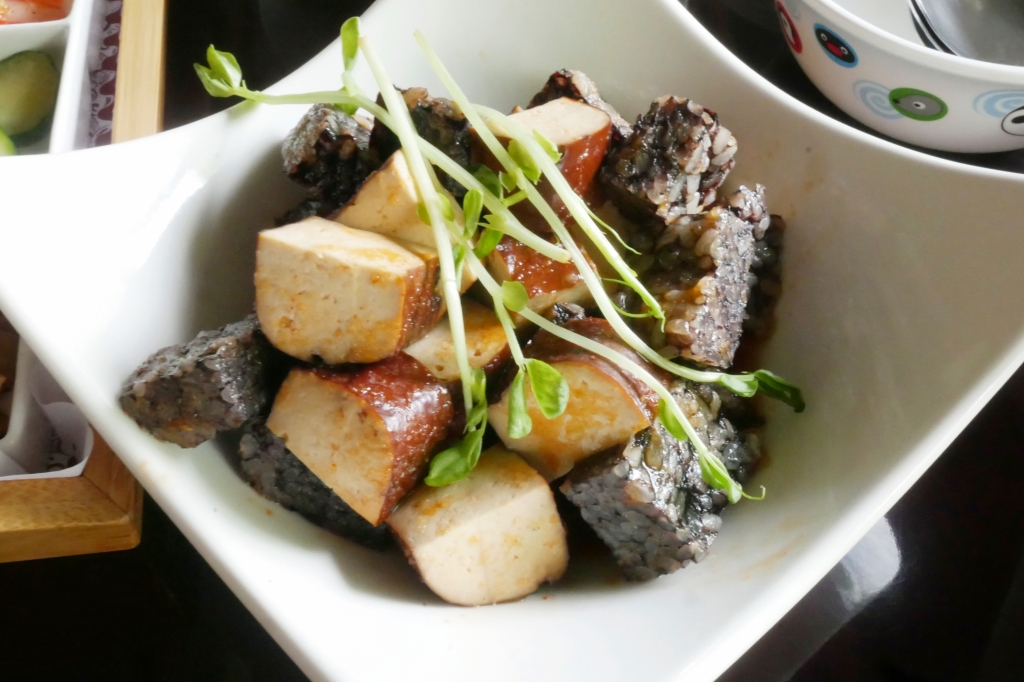 台中南屯｜田寮農莊，鬧中取靜的田園景觀，品嚐總舖師的手路菜 @飛天璇的口袋