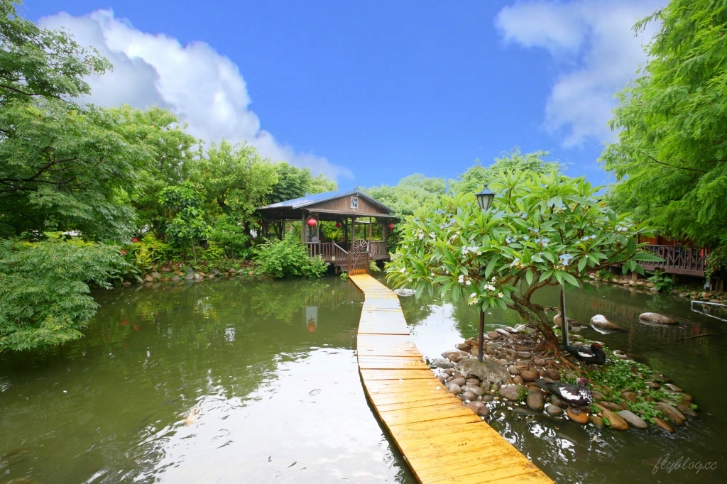 【台中沙鹿】人間食解，沙鹿庭園水池生態景觀餐廳，復古味十足的人間食解 @飛天璇的口袋