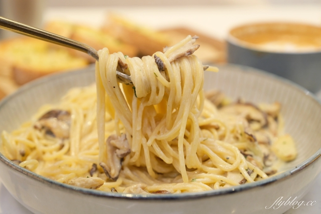 台中西屯｜Miacucina義式餐廳．台中新光三越蔬食料理，餐點美味深具質感 @飛天璇的口袋