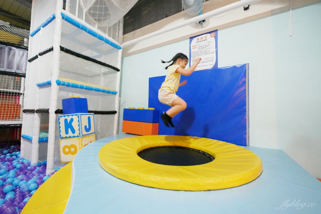 【台中北屯】咱們小時候：全台最大主題包廂 x 寓教於樂的親子餐廳 x 設施全新登場 @飛天璇的口袋