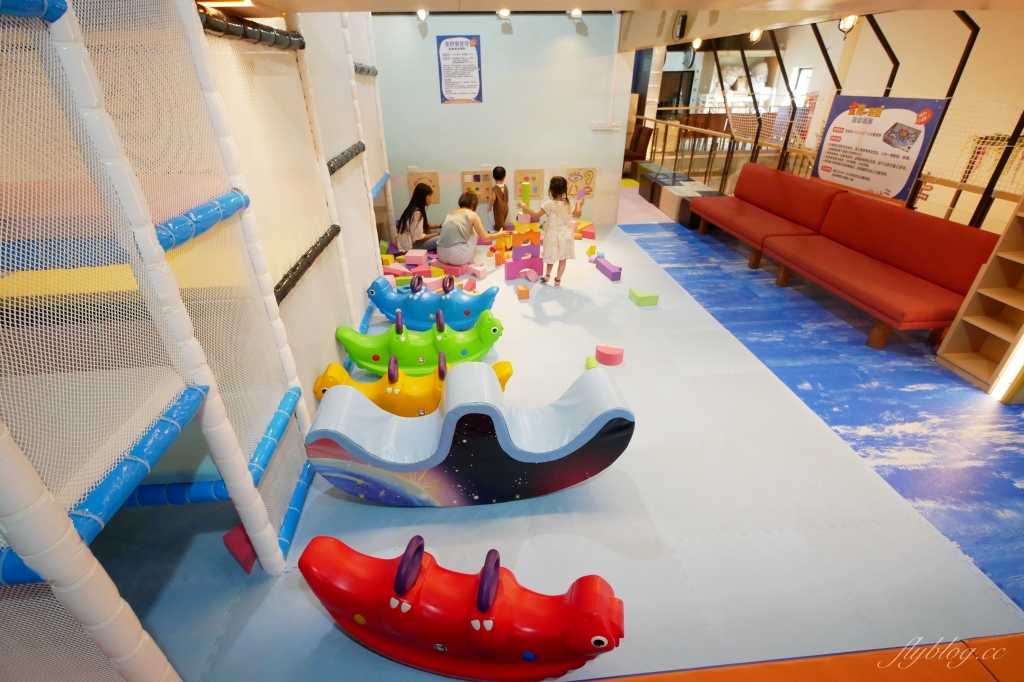 【台中北屯】咱們小時候：全台最大主題包廂 x 寓教於樂的親子餐廳 x 設施全新登場 @飛天璇的口袋