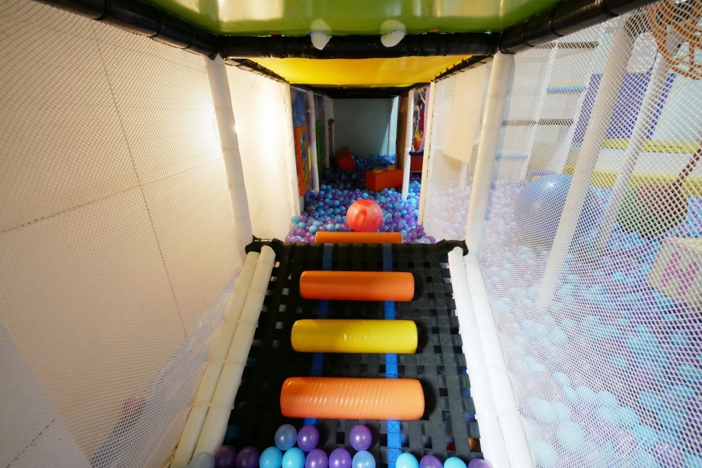 【台中北屯】咱們小時候：全台最大主題包廂 x 寓教於樂的親子餐廳 x 設施全新登場 @飛天璇的口袋