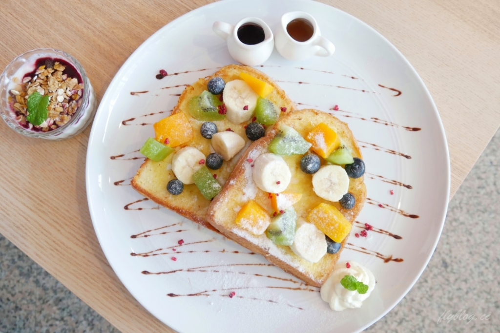 【台中西屯】好樣劇場咖啡VVG theater cafe，在歌劇院裡享受悠閒早午餐，以劇場為主題的可愛裝潢 @飛天璇的口袋