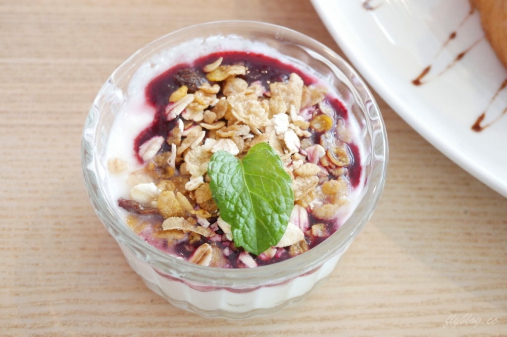 【台中西屯】好樣劇場咖啡VVG theater cafe，在歌劇院裡享受悠閒早午餐，以劇場為主題的可愛裝潢 @飛天璇的口袋