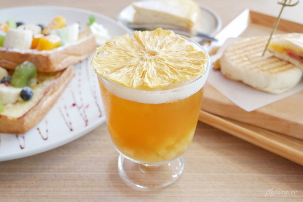 【台中西屯】好樣劇場咖啡VVG theater cafe，在歌劇院裡享受悠閒早午餐，以劇場為主題的可愛裝潢 @飛天璇的口袋