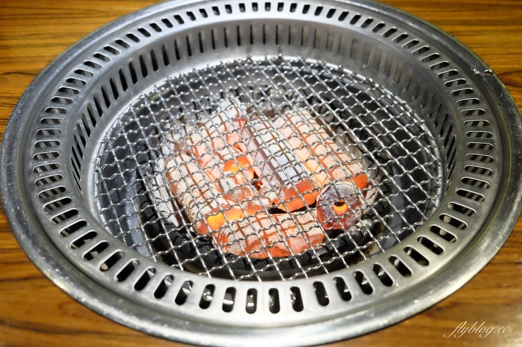 台北大安｜上吉燒肉，Google評價4.9顆星，一個人也可以品嚐和牛，專業級師傅板前代烤 @飛天璇的口袋