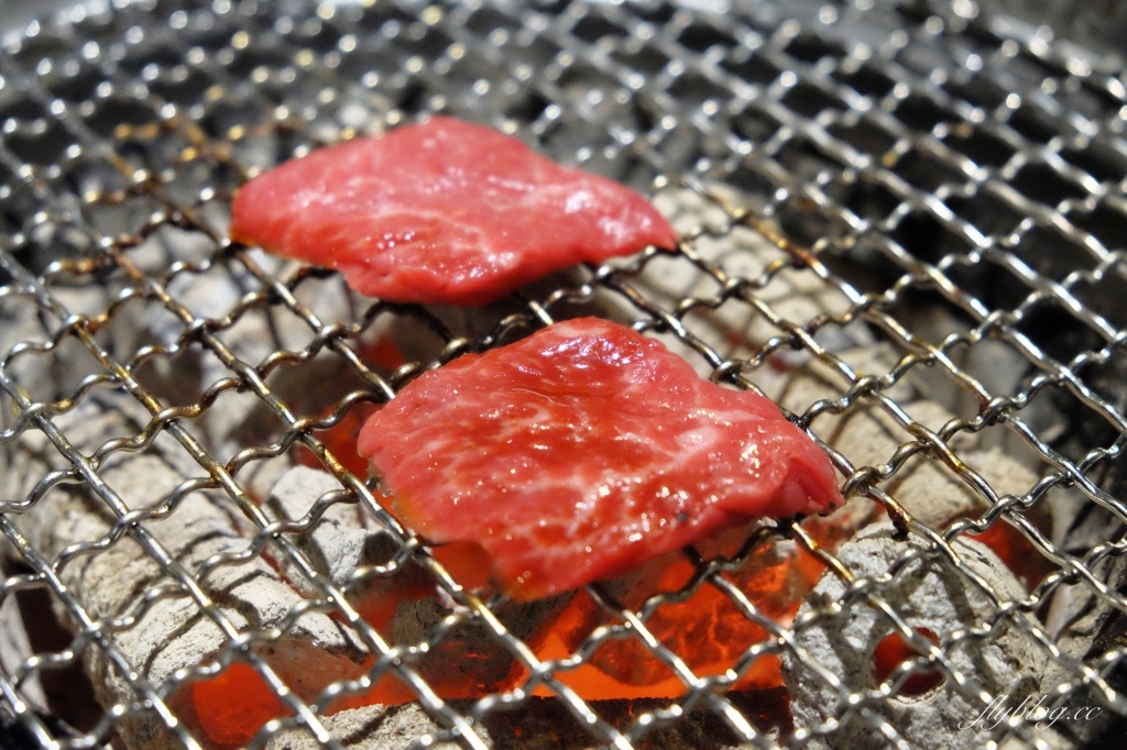 台北大安｜上吉燒肉，Google評價4.9顆星，一個人也可以品嚐和牛，專業級師傅板前代烤 @飛天璇的口袋
