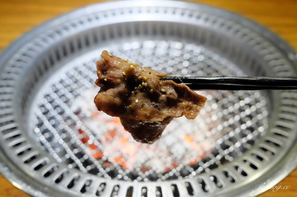 台北大安｜上吉燒肉，Google評價4.9顆星，一個人也可以品嚐和牛，專業級師傅板前代烤 @飛天璇的口袋