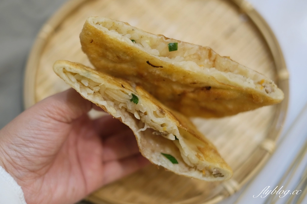 台中北屯|劉記蘿蔔絲餅.在地20年綏遠路蘿蔔絲餅,文心國小旁的銅板美食 @飛天璇的口袋 台中北屯|劉記蘿蔔絲餅.在地20年綏遠路蘿蔔絲餅,文心國小旁的銅板美食 @飛天璇的口袋