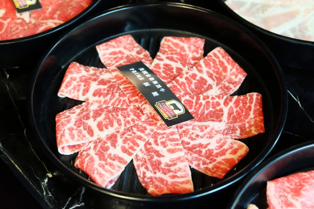 台中南屯｜肉懷食，$888元美國Prime等級壽喜燒吃到飽，使用振興三倍券再直接去尾數 @飛天璇的口袋