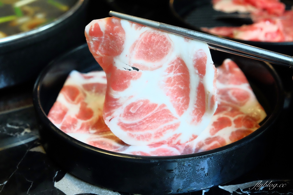 台中南屯｜肉懷食，$888元美國Prime等級壽喜燒吃到飽，使用振興三倍券再直接去尾數 @飛天璇的口袋