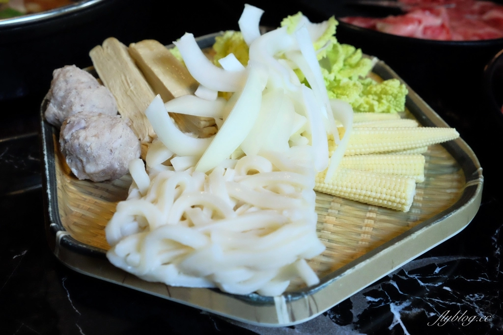 台中南屯｜肉懷食，$888元美國Prime等級壽喜燒吃到飽，使用振興三倍券再直接去尾數 @飛天璇的口袋