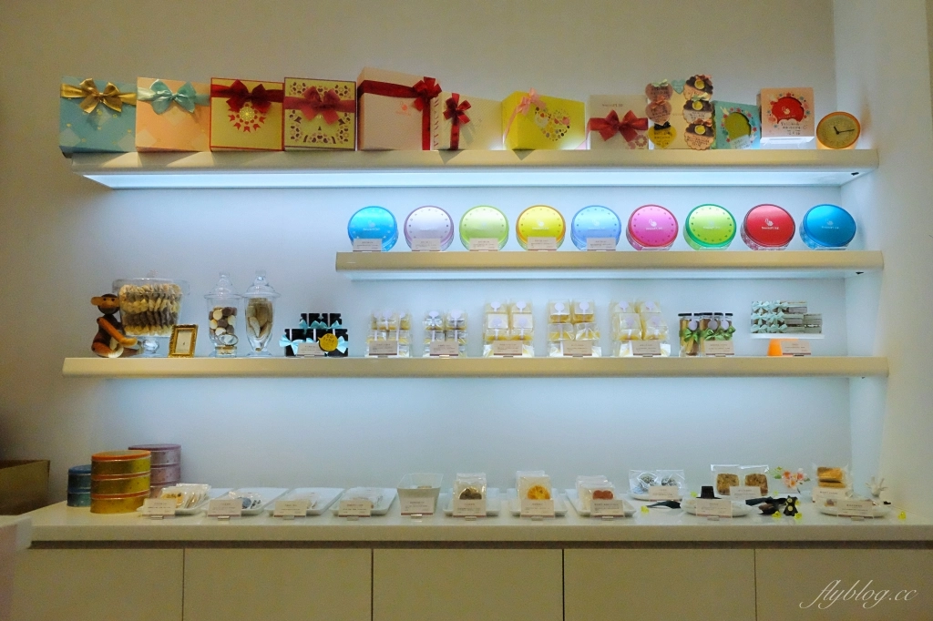 台中南屯｜SweetsPURE森貝爾溫感烘焙．中秋月餅禮盒新上市，松露曲奇餅同步上市 @飛天璇的口袋