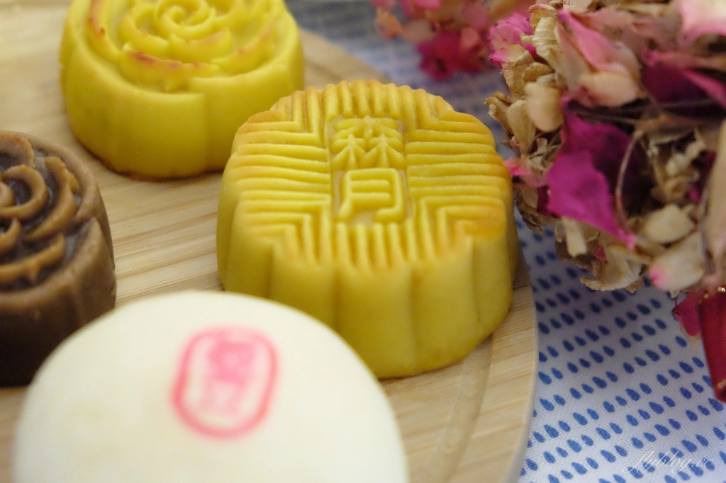 台中南屯｜SweetsPURE森貝爾溫感烘焙．中秋月餅禮盒新上市，松露曲奇餅同步上市 @飛天璇的口袋