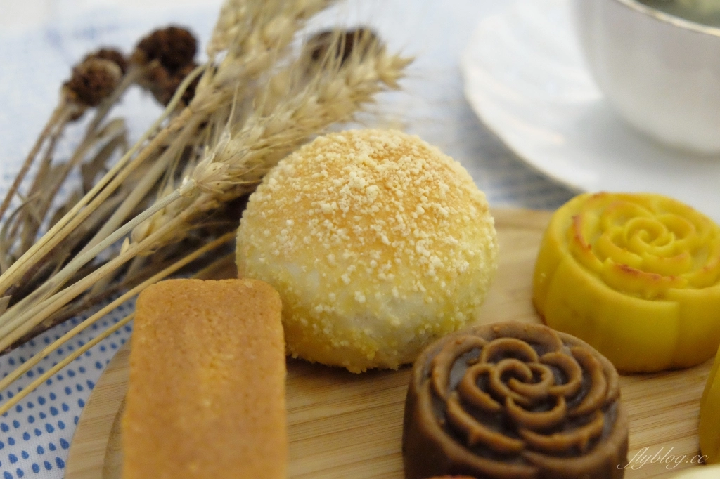 台中南屯｜SweetsPURE森貝爾溫感烘焙．中秋月餅禮盒新上市，松露曲奇餅同步上市 @飛天璇的口袋