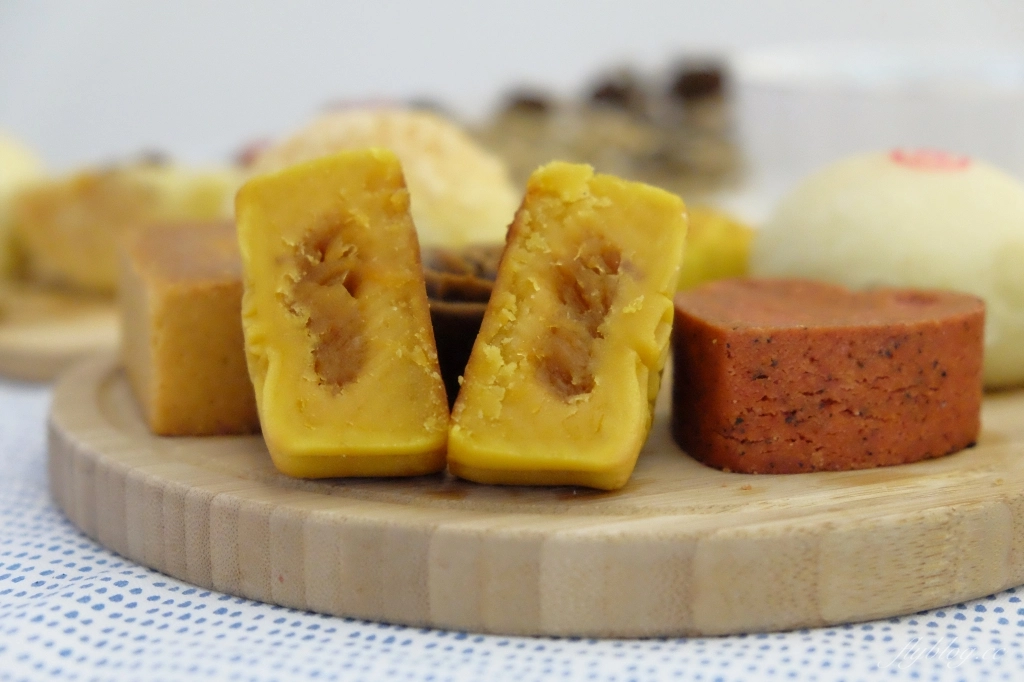 台中南屯｜SweetsPURE森貝爾溫感烘焙．中秋月餅禮盒新上市，松露曲奇餅同步上市 @飛天璇的口袋