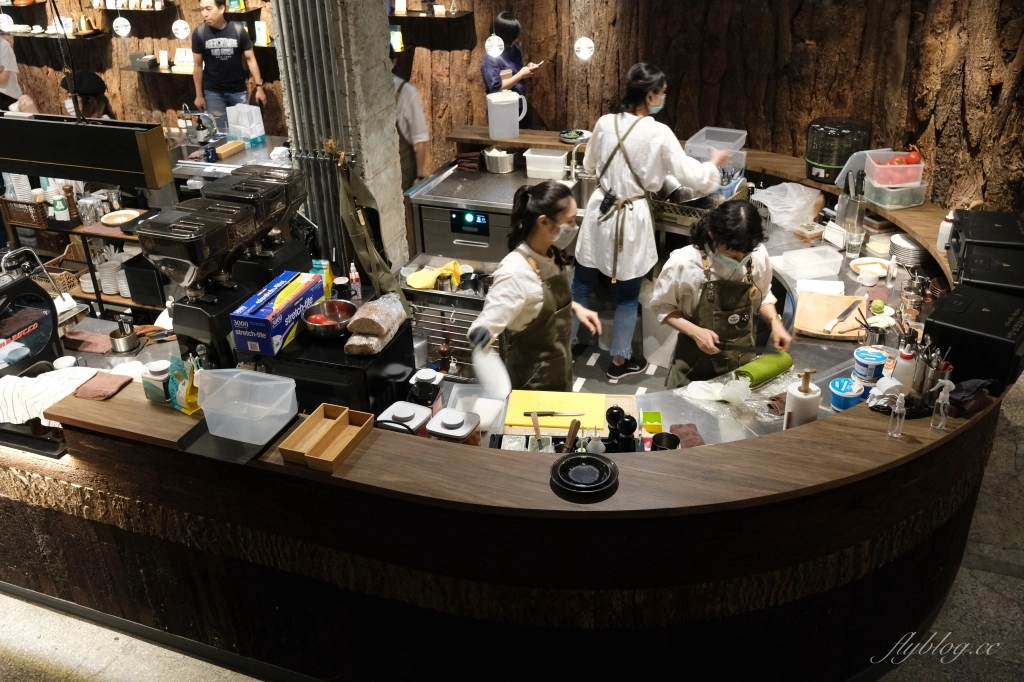 台北中正｜興波咖啡 Simple Kaffa，亞洲最佳50咖啡館第一名，世界咖啡大師賽冠軍名店 @飛天璇的口袋