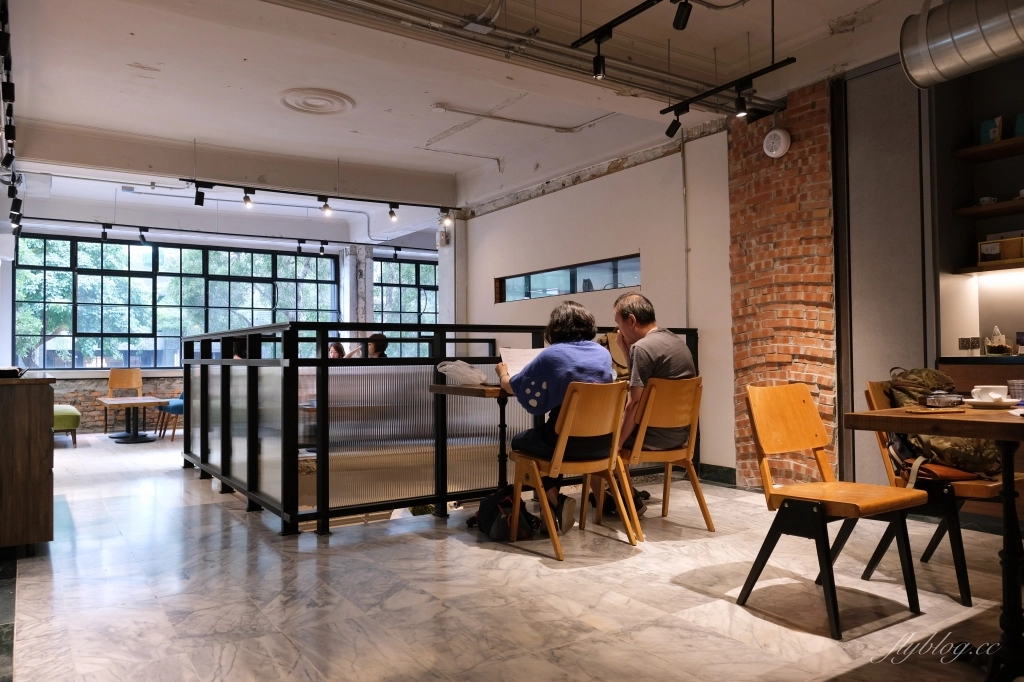 台北中正｜興波咖啡 Simple Kaffa，亞洲最佳50咖啡館第一名，世界咖啡大師賽冠軍名店 @飛天璇的口袋