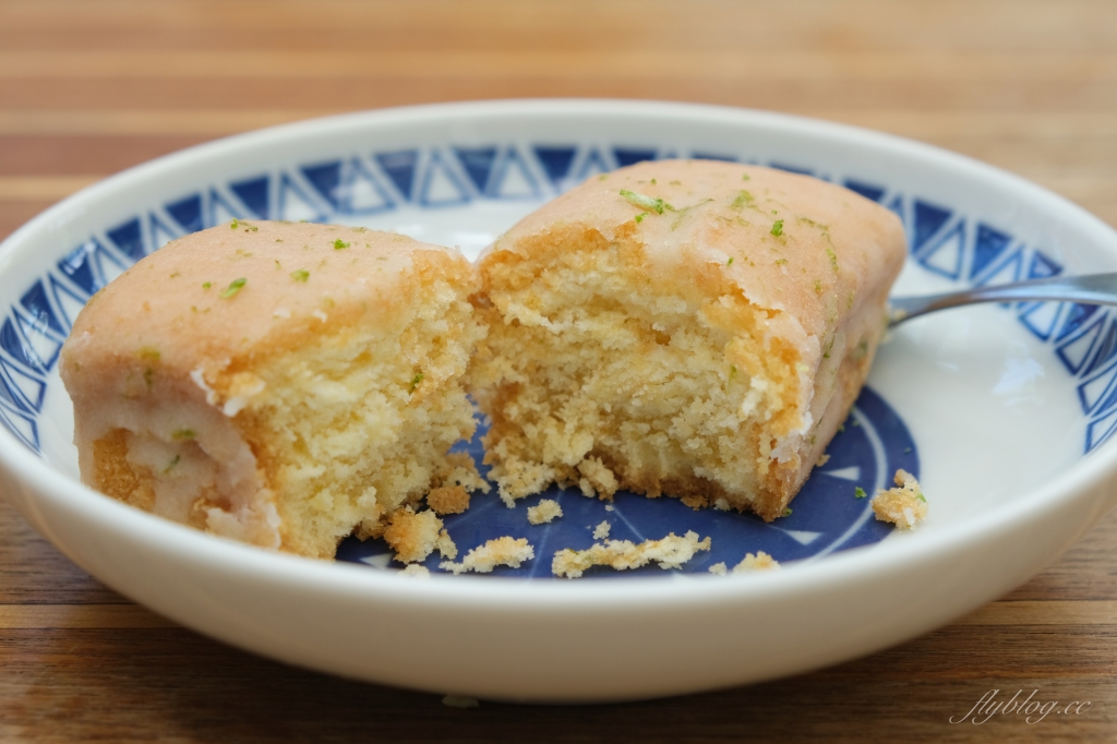 屏東恆春｜樹夏飲事，老鳳凰樹下的廢墟改建咖啡館，Big 7 Travel選為台灣最棒25間咖啡廳之一 @飛天璇的口袋