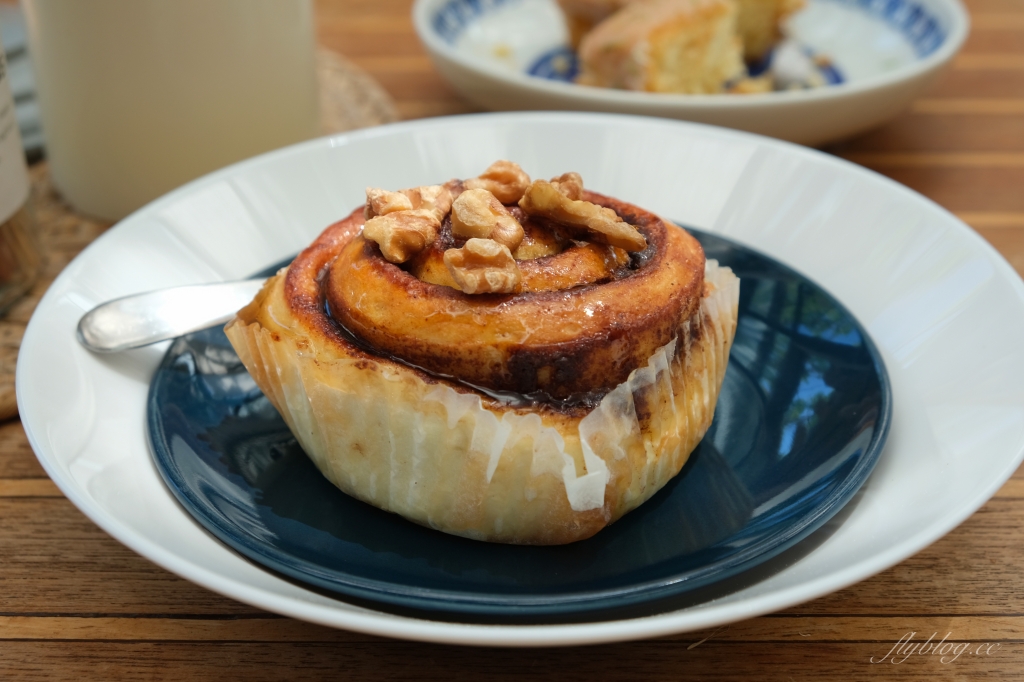 屏東恆春｜樹夏飲事，老鳳凰樹下的廢墟改建咖啡館，Big 7 Travel選為台灣最棒25間咖啡廳之一 @飛天璇的口袋