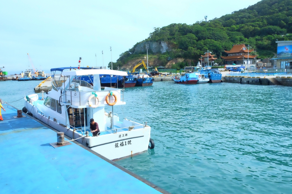 【馬祖北竿】馬祖燕鷗季：全世界僅存100隻的”神話之鳥”黑嘴端鳳頭燕鷗 @飛天璇的口袋