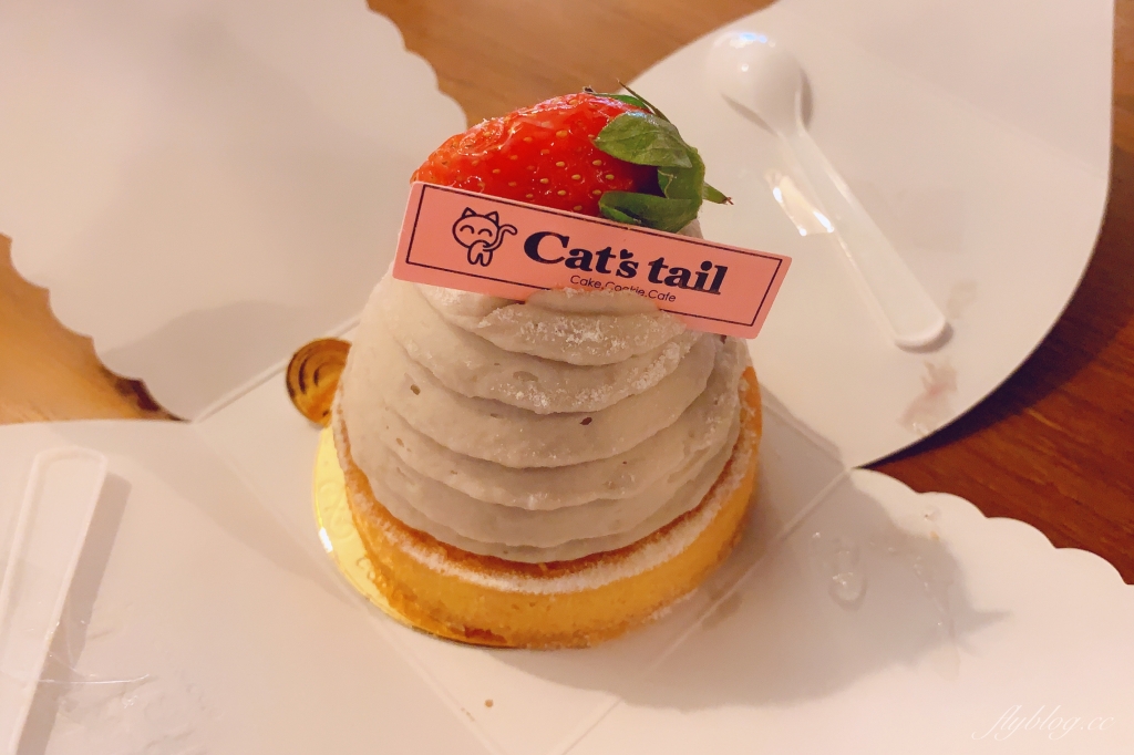 嘉義東區｜ 貓尾巴麵包店．16種口味泡芙一條龍，一出爐就秒殺的嘉義甜點 @飛天璇的口袋