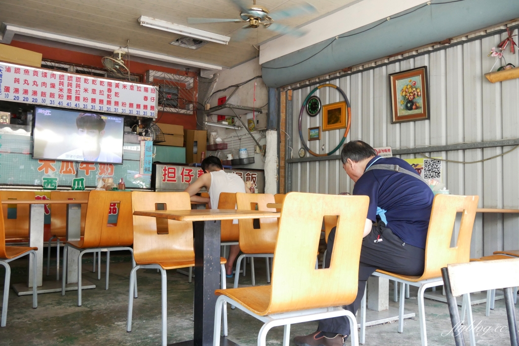 台中南屯｜新村冰店．Google評價4.1顆星，隱身在黎明新村裡的古早味冰店 @飛天璇的口袋