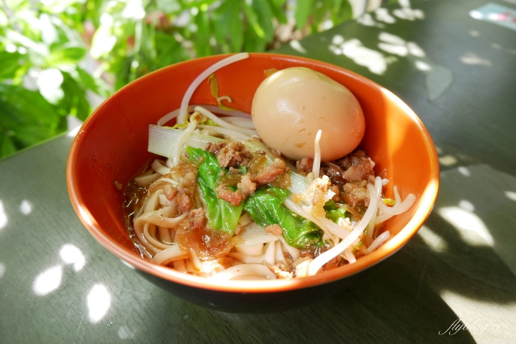 台中南屯｜新村冰店．Google評價4.1顆星，隱身在黎明新村裡的古早味冰店 @飛天璇的口袋