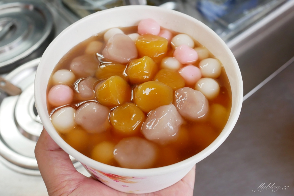 台中西屯｜大麻粉圓，逢甲夜市銅板美食，湯圓冰料多實在 @飛天璇的口袋