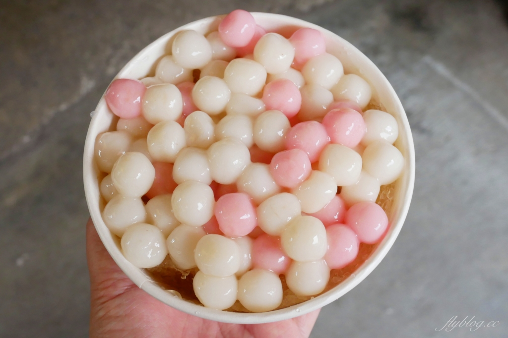 台中西屯｜大麻粉圓，逢甲夜市銅板美食，湯圓冰料多實在 @飛天璇的口袋