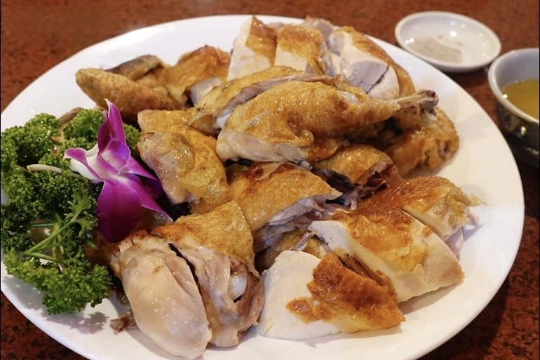 台中北屯｜溫叨古早味料理餐廳．米其林指南推薦台菜餐廳，在三合院吃烤雞和古早味料理 @飛天璇的口袋