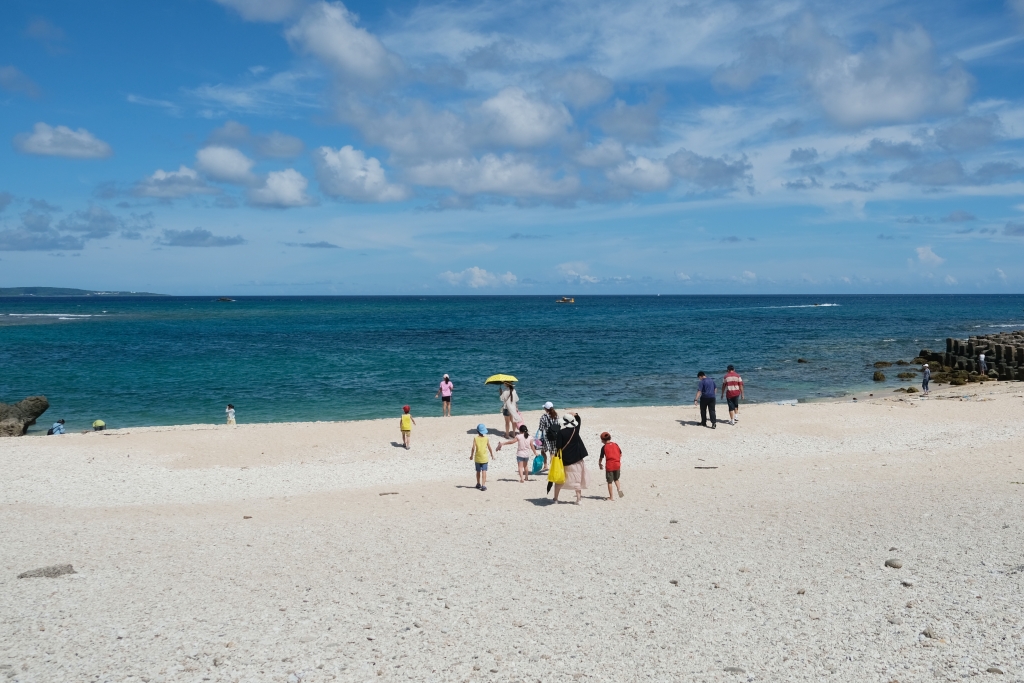 星砂灣｜超美漸層藍墾丁秘境，IG必拍可愛迷你燈塔 @飛天璇的口袋