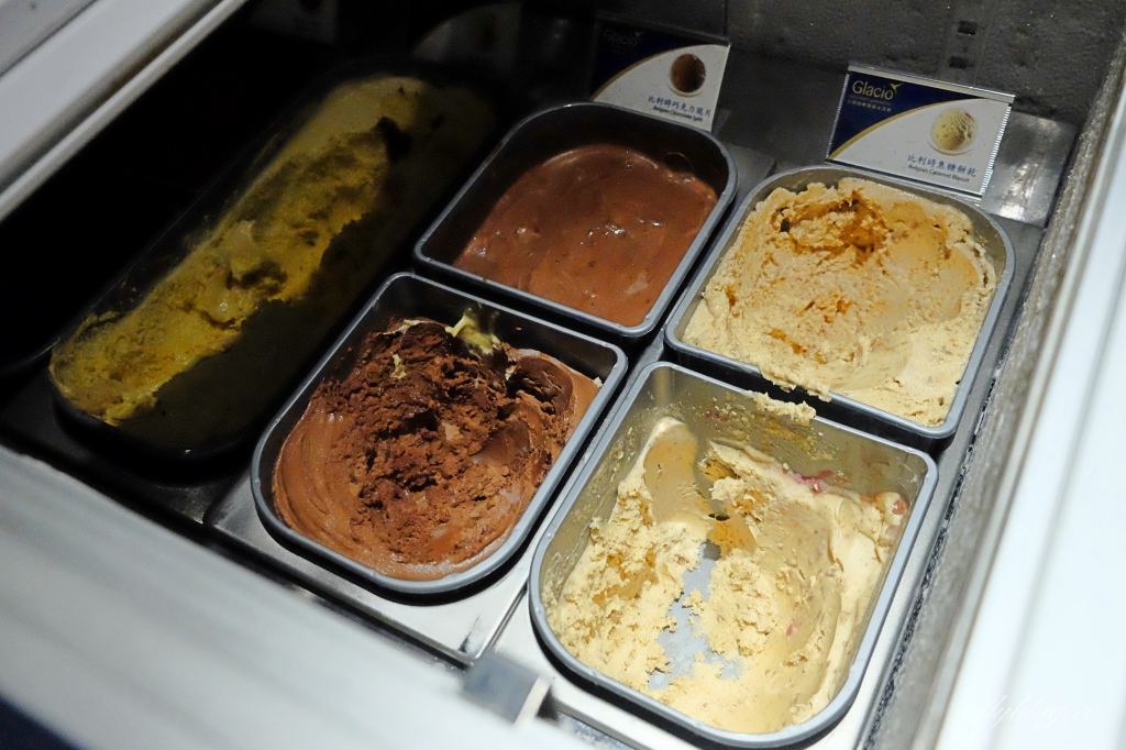 台中南屯｜Beef King，日本頂級A5和牛鍋物放題，挑戰台中最貴的和牛吃到飽 @飛天璇的口袋