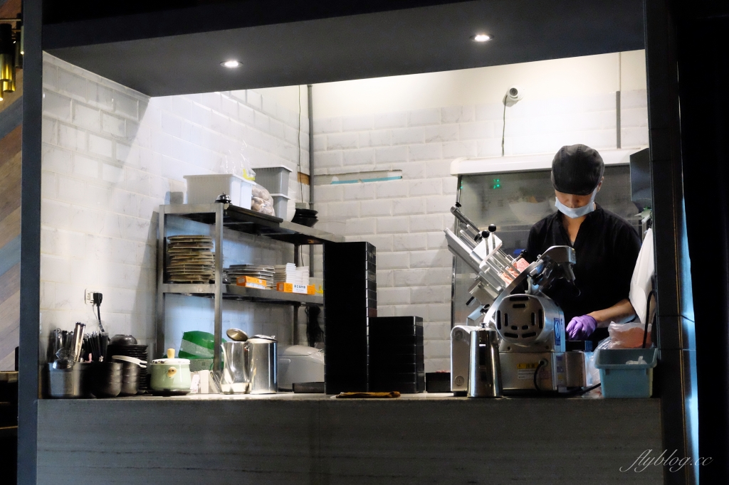 台中南屯|Beef King,日本頂級A5和牛鍋物放題,挑戰台中最貴的和牛吃到飽 @飛天璇的口袋 台中南屯|Beef King,日本頂級A5和牛鍋物放題,挑戰台中最貴的和牛吃到飽 @飛天璇的口袋