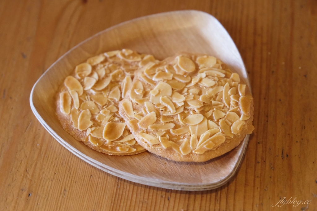 如邑堂餅家｜連續5屆全國太陽餅冠軍，餡金流蛋黃酥兩種吃法 @飛天璇的口袋