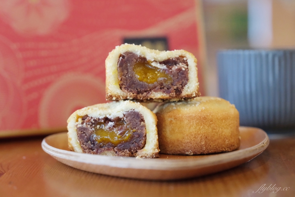 如邑堂餅家｜連續5屆全國太陽餅冠軍，餡金流蛋黃酥兩種吃法 @飛天璇的口袋