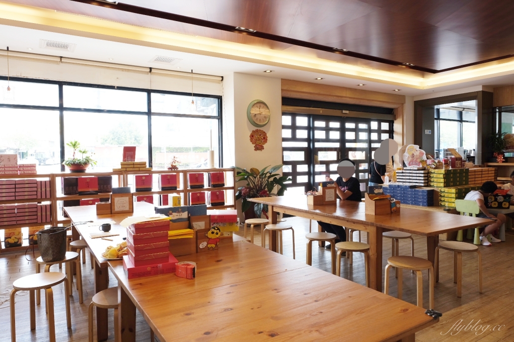 如邑堂餅家｜連續5屆全國太陽餅冠軍，餡金流蛋黃酥兩種吃法 @飛天璇的口袋