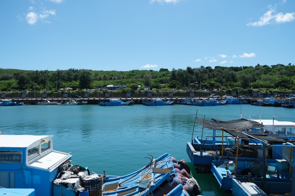 星砂灣｜超美漸層藍墾丁秘境，IG必拍可愛迷你燈塔 @飛天璇的口袋