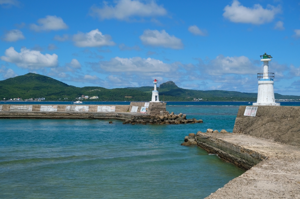 星砂灣｜超美漸層藍墾丁秘境，IG必拍可愛迷你燈塔 @飛天璇的口袋