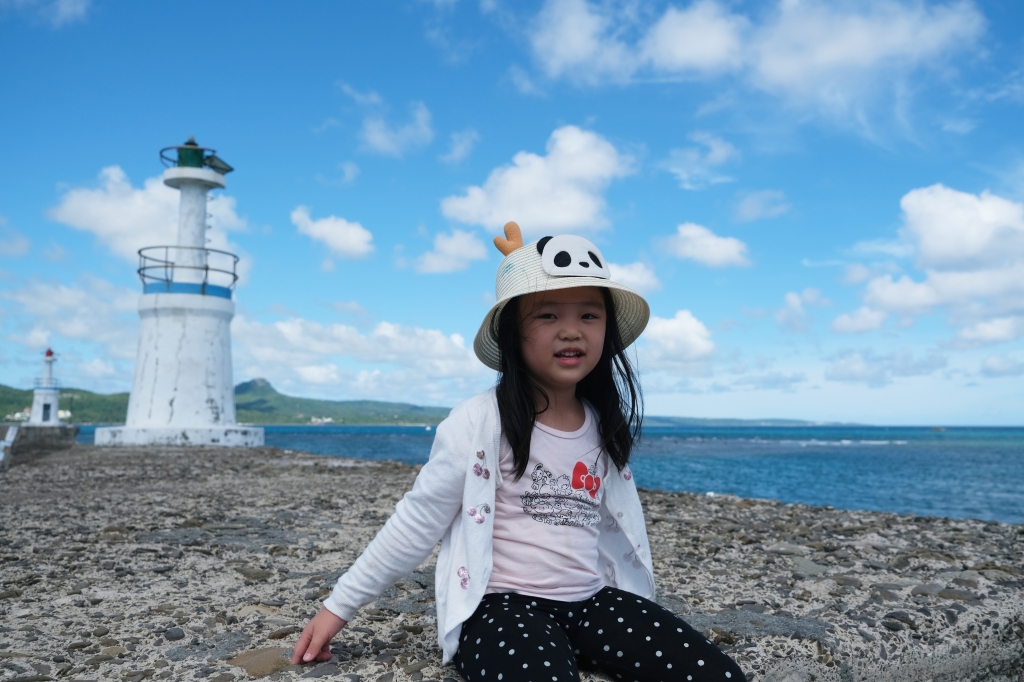 星砂灣｜超美漸層藍墾丁秘境，IG必拍可愛迷你燈塔 @飛天璇的口袋