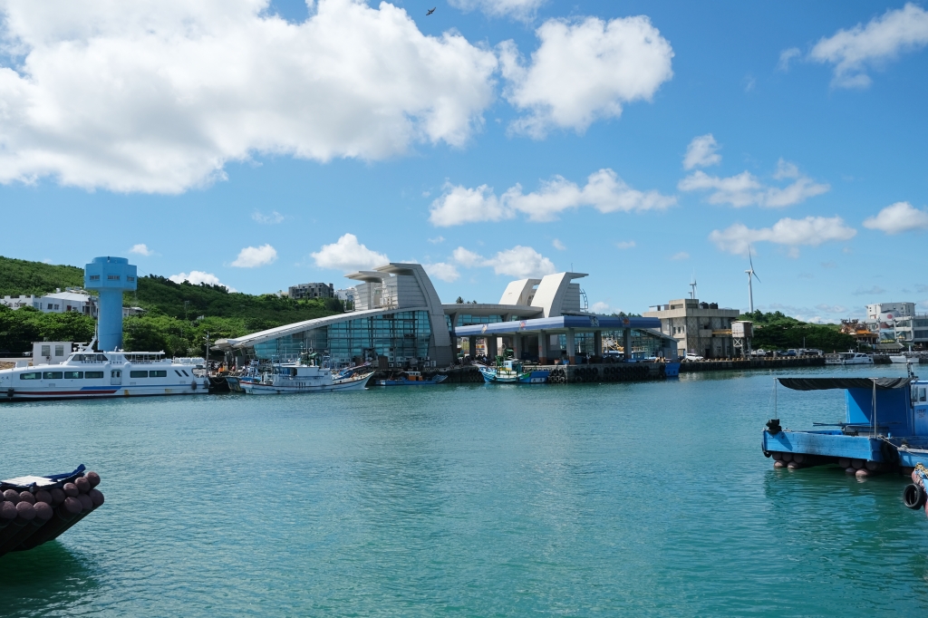 星砂灣｜超美漸層藍墾丁秘境，IG必拍可愛迷你燈塔 @飛天璇的口袋